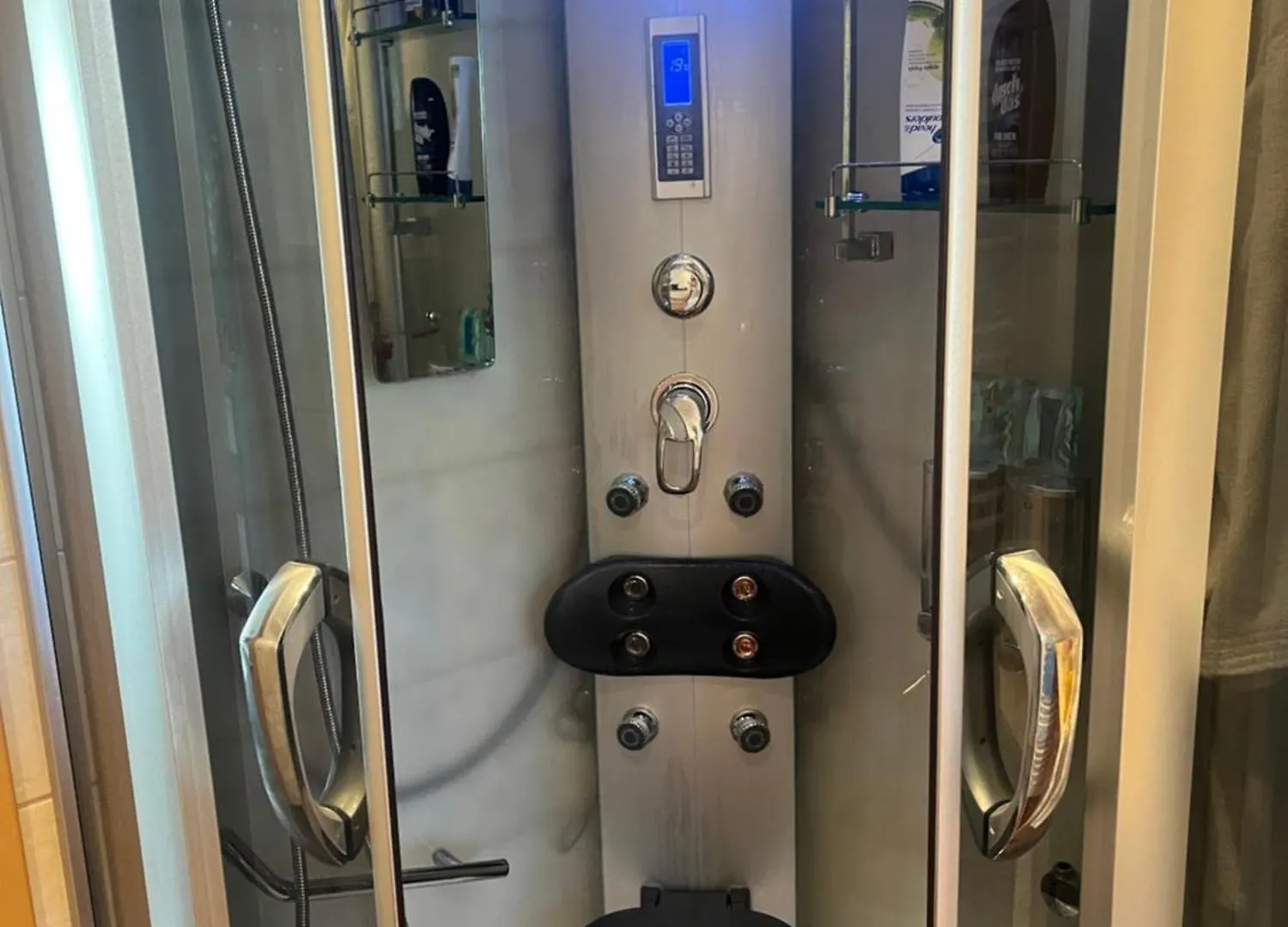 Gaestezimmer In Ratingen Bei Duesseldorf Mit Einem Hauch Luxus Németország